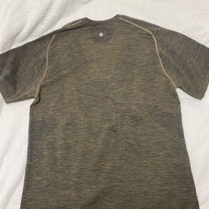 Men lululemon short sleeve